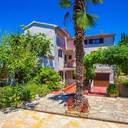 Casa de hóspedes Garbina